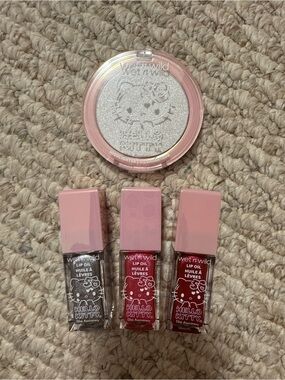 Wet n Wild x Hello Kitty Highlighter and Lip Oil Set